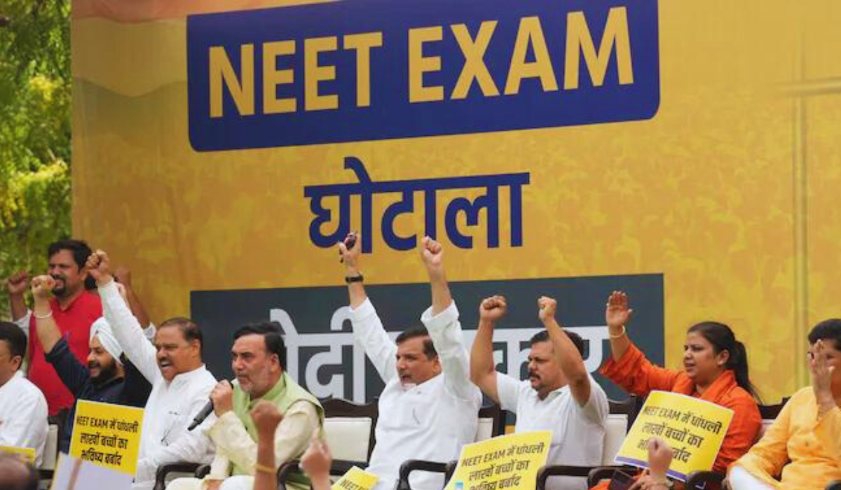 photo: AAP protests against neet